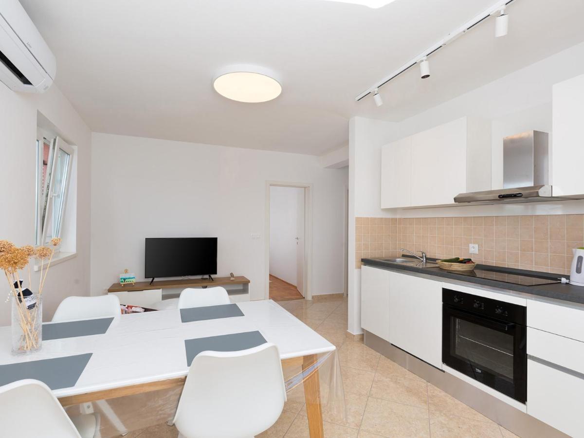Dolores Cervar Apartmán