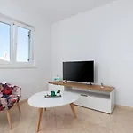 Apartment Dolores Cervar